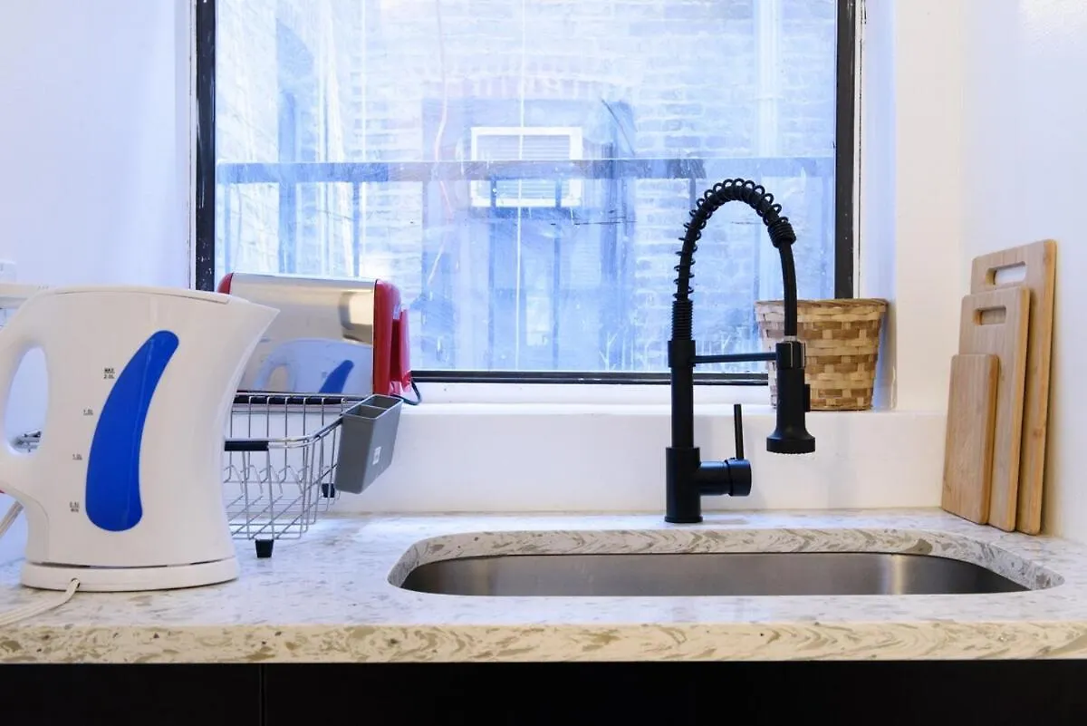 뉴욕 454-3W Prime Location 2Br Newly Furnished Sleeps 5 아파트