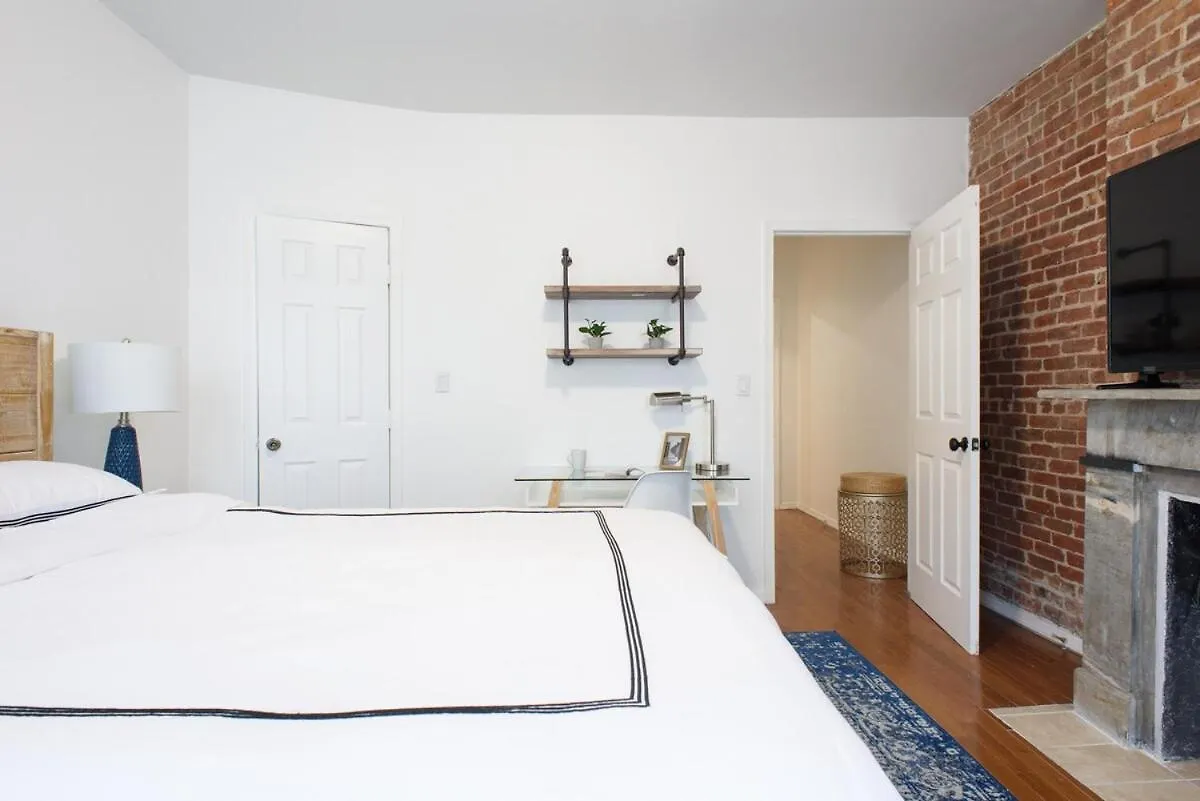 뉴욕 454-3W Prime Location 2Br Newly Furnished Sleeps 5 아파트 0*,