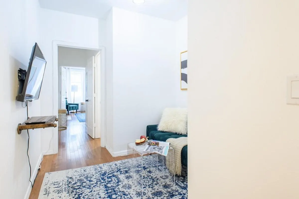 Apartmán 454-3W Prime Location 2Br Newly Furnished Sleeps 5 New York 0*,  USA